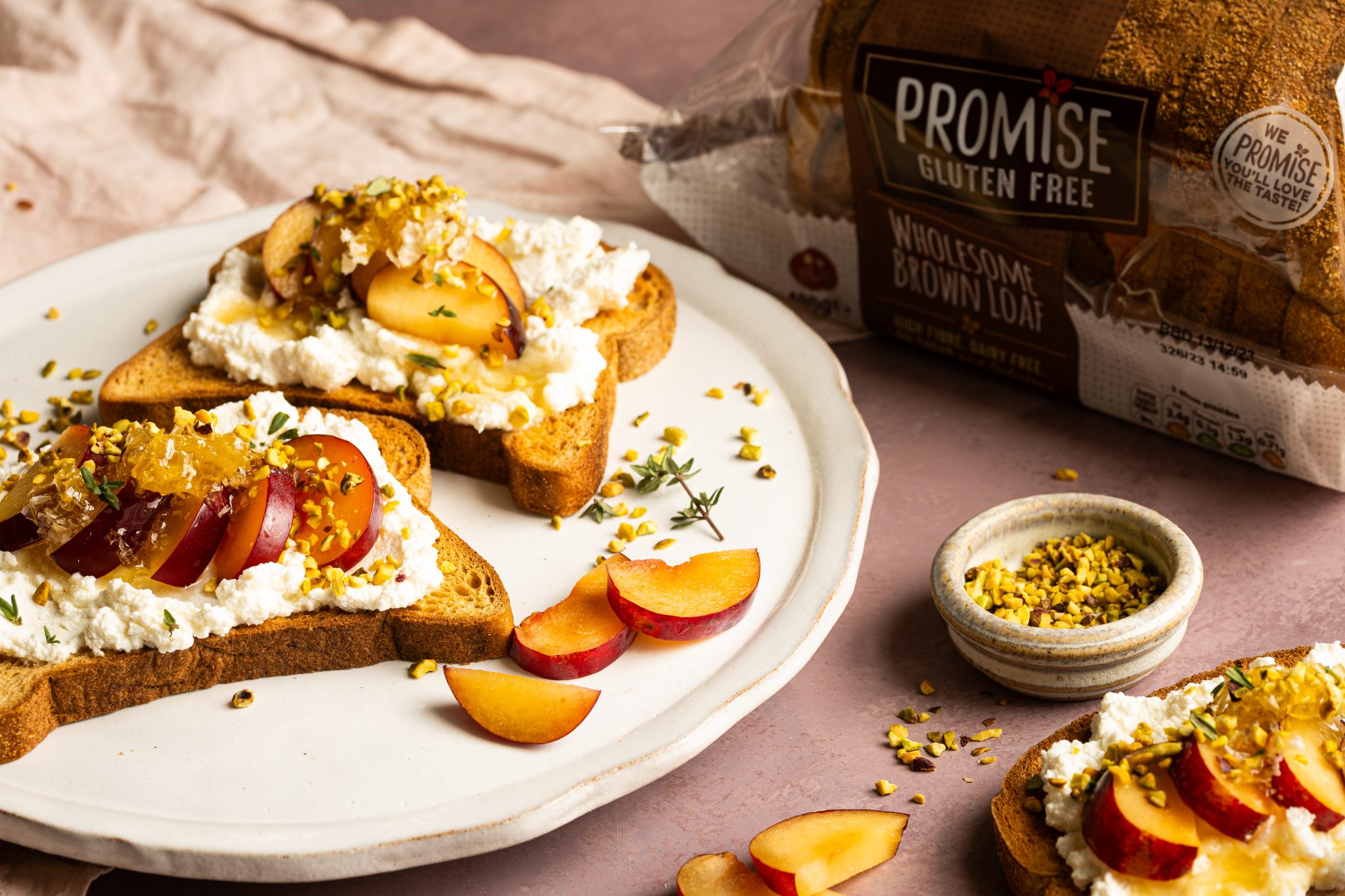 Fűszeres ricotta mézes pirítós