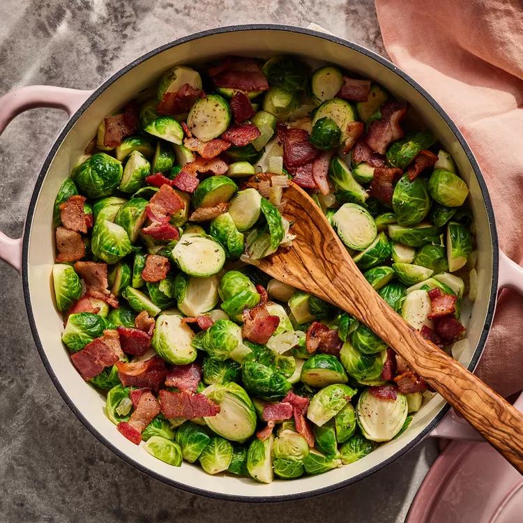 Párolt kelbimbó szalonnával és hagymával (GM,TM)