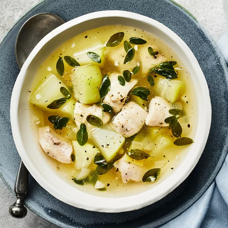 Tinola (Fülöp-szigeteki gyömbéres-fokhagymás csirkeleves) (GM,TM)